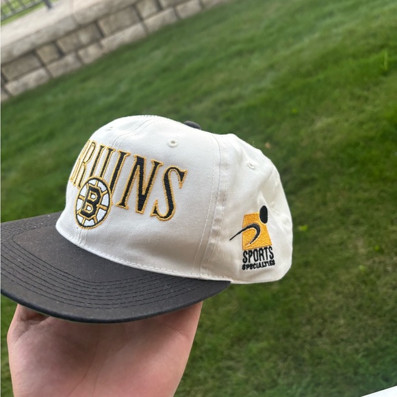 Vintage 90s Boston Bruins Sports Specialties Laser Snapback Hockey NHL Classic - Picture 2 of 6